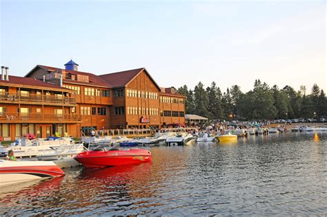 Breezy point resort - Breezy Point Resort is a family-friendly, golf-friendly and conference-friendly resort on the shores of Pelican Lake in the Brainerd Lakes Area of Minnesota. Enjoy lodging options, dining, golf courses and activities for your perfect vacation getaway. 